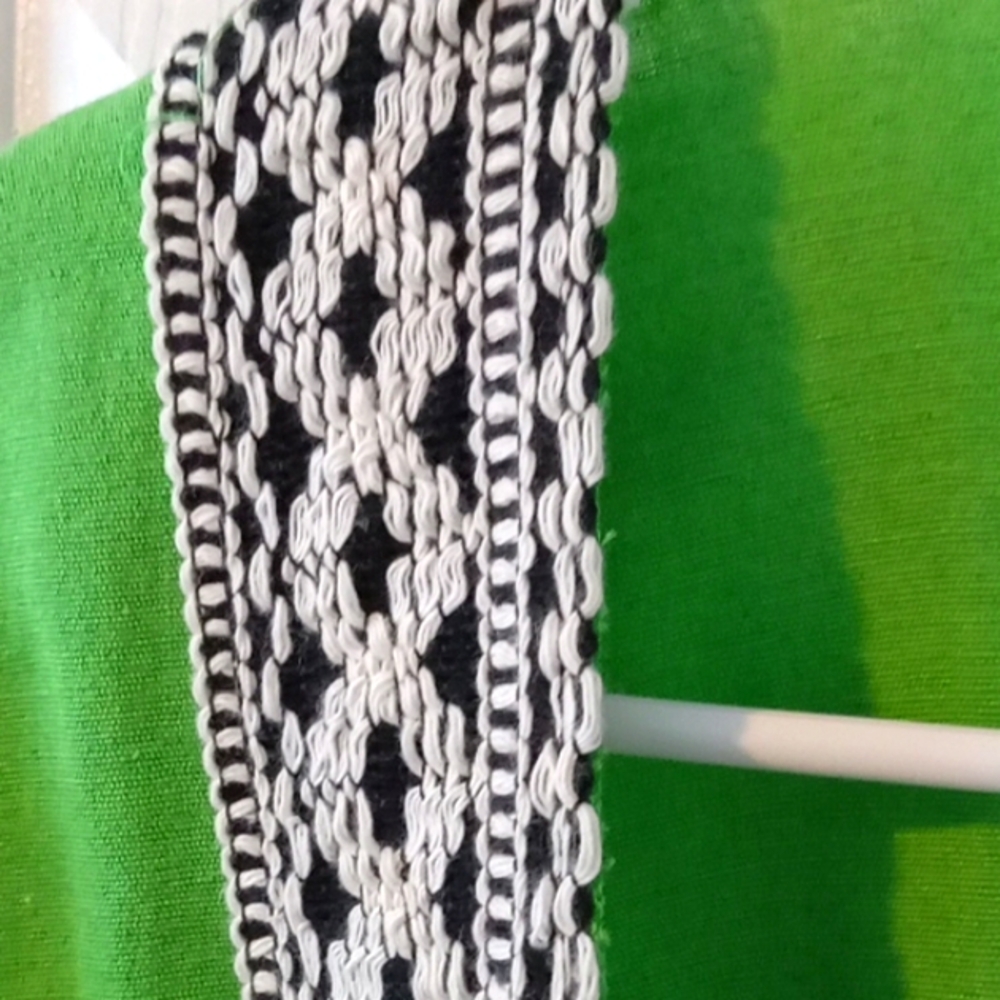 Green "Galita" Kimono with black & white Lace Trim - Picture 5 of 5